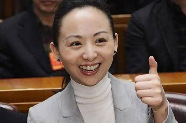 儿子健全老公宠爱,人美心善有好报_舞蹈_李春_杨丽萍