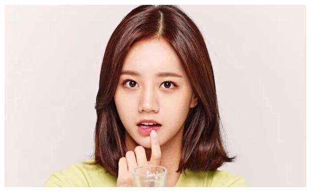 韩国女星李惠利早期颜值惊艳超越备受瞩目的韩素希