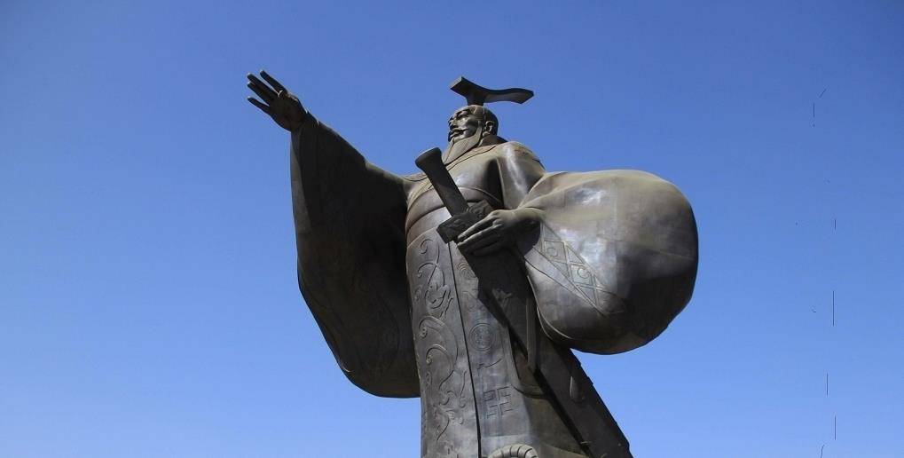 汉武大帝雕像今天影子和大家聊一聊这位千古一帝出生时的那些事儿
