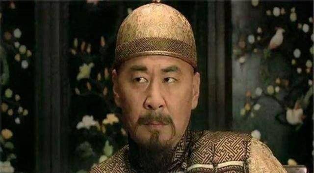 皇帝民间征用剃头匠,众人怕被杀无人敢去,一道士:我去试试