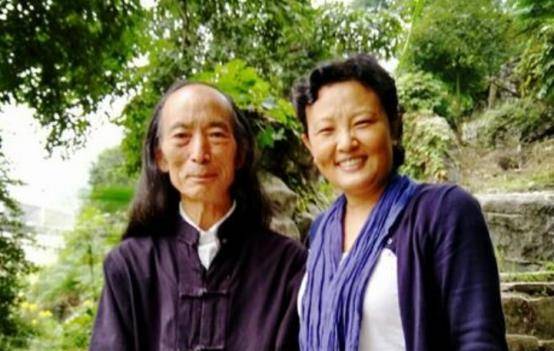 原创贵州男子隐居山林20年本以为清贫一生出山后意外成了亿万富翁