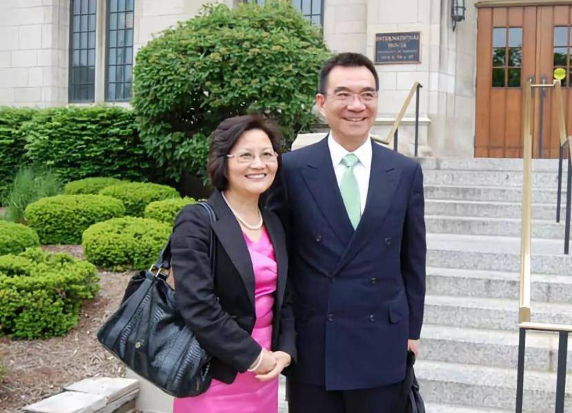 4年,林毅夫没有再娶新妻,陈英云也没有改嫁.