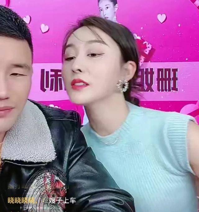 观众当时就傻眼了,谢孟伟不是自诩爱老婆吗,手机是个人隐私,这话确实