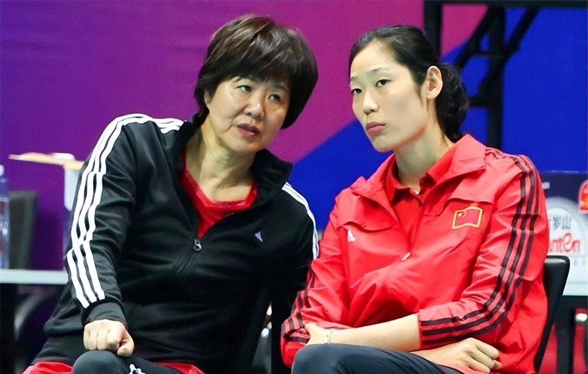 原创朱婷家庭现状父母不再务农5姐妹感情很深厚