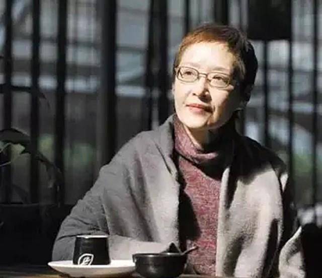 原创王小屯与李敖恋爱被学校得知系主任损害文化大学的形象和声誉