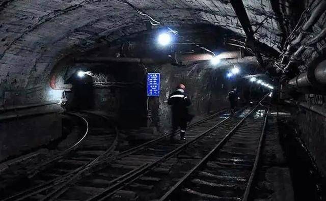 原创湖南六旬老人弃家到山洞住十几年妻子拒离婚后在报纸上写休书