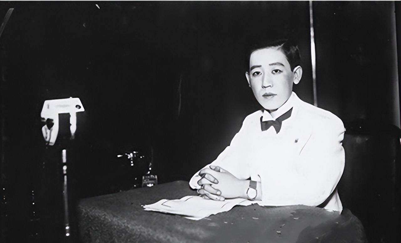 在当时,日本驻沈阳特务机关长土肥原贤二策划下,溥仪被从天津秘密转移