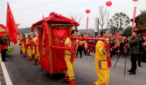 原创古代花轿内部长啥样别被电影误导了豪华程度丝毫不输百万豪车