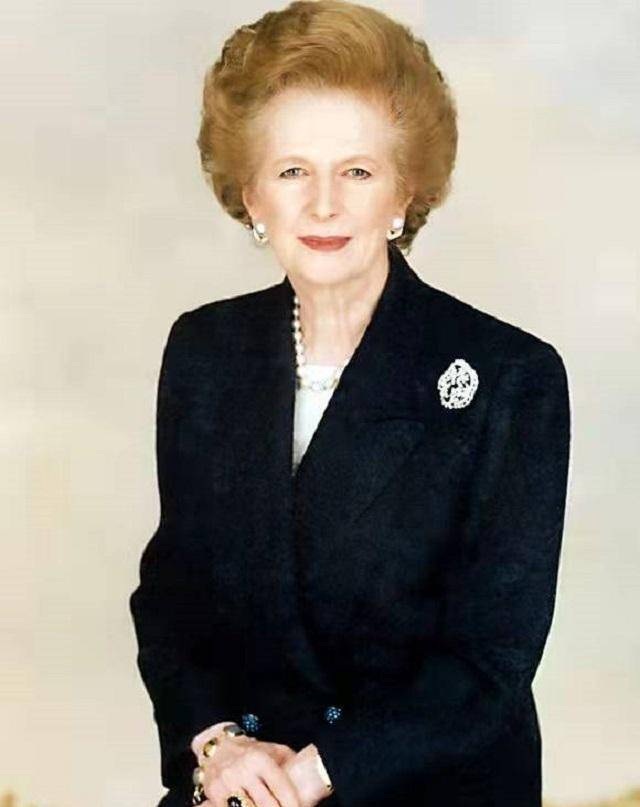 同为殖民地为何英国强留马岛却把香港归还