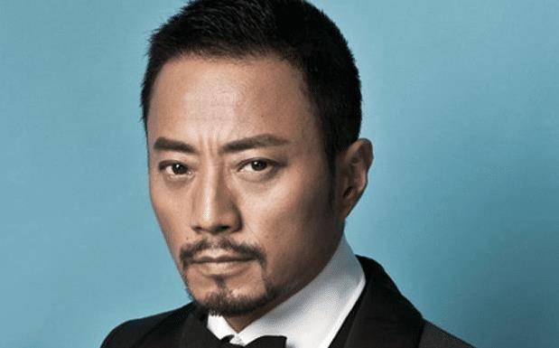 大器晚成的他,曾经是一位配音演员,如今终于获得影帝_张涵予_工作