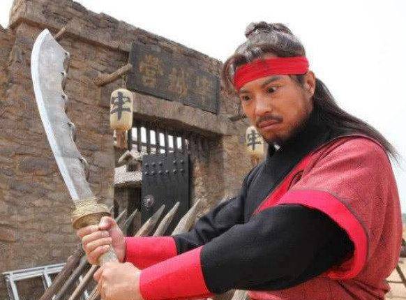 爪牙"等等贬义词,抑或是出现在影视片中斩首场景作为一个持刀杀人之人