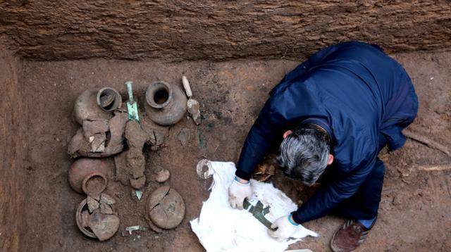 关外第一盗墓高手30年从未失手看不起考古专家他们本事太差