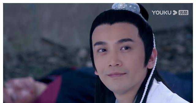 显得特别娇俏,本以为出现在男子脸上会有些滑稽,直到看了乔振宇的欧阳