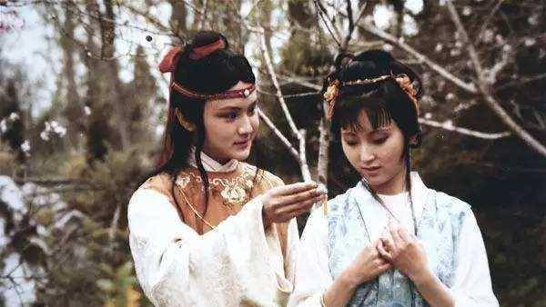 撒的一手好狗粮_信物_女子_戒指