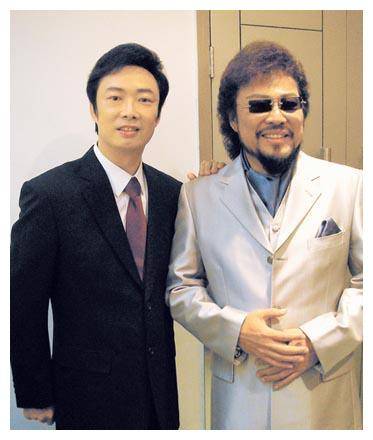 另一对兄弟是刘欢和他年纪较小的弟弟刘啸.