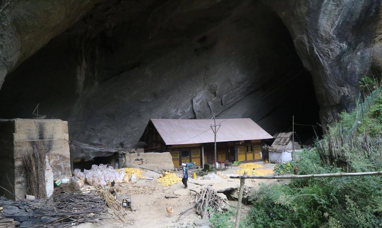 但其实在贵州适合酿酒的山洞不止一个