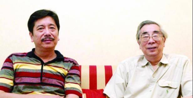 原创鲁迅长孙周令飞留标志性一字胡我不写文章不抽烟但他们不信