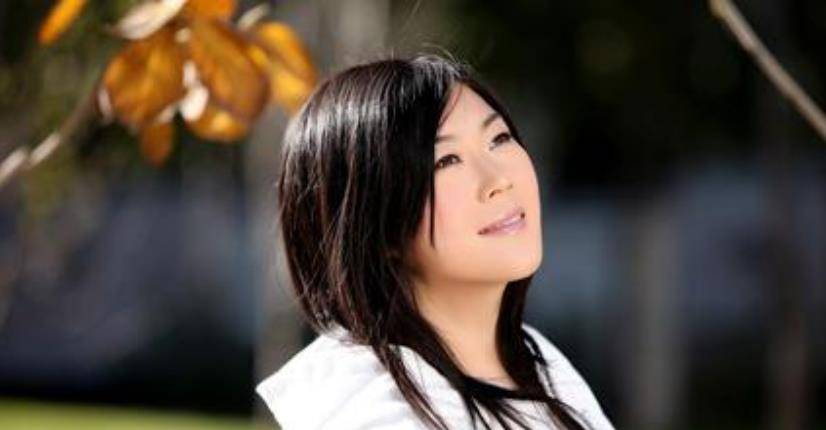 曾经北漂的西单女孩,卖唱走红上春晚,如今转战商场界身价过亿_任月丽