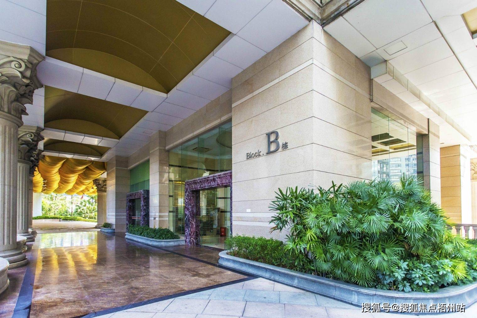 深圳南方国际广场租120人独立办公室精装修带家具交通便利可注册