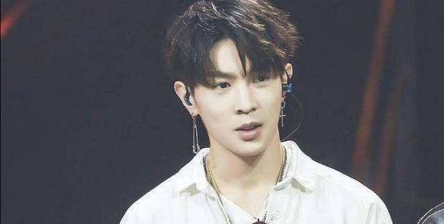 在最近一期节目中,依旧有四人来踢馆,分别是张颜齐,金子涵,韩云云,周