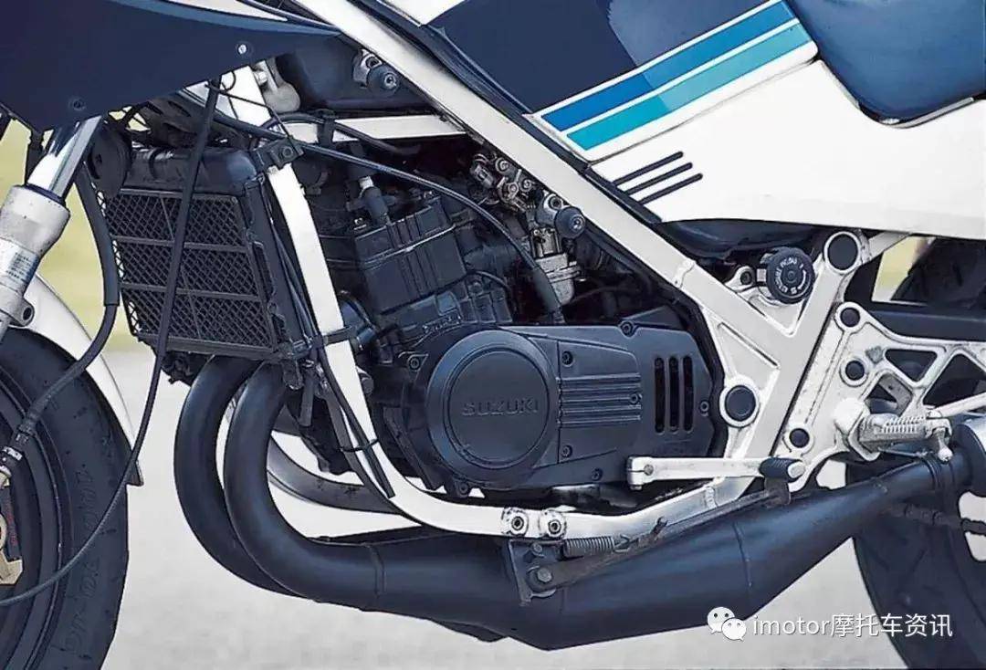 最有特点的是,rg250 ganma发动机在3000转以下仪表时是没有反应的