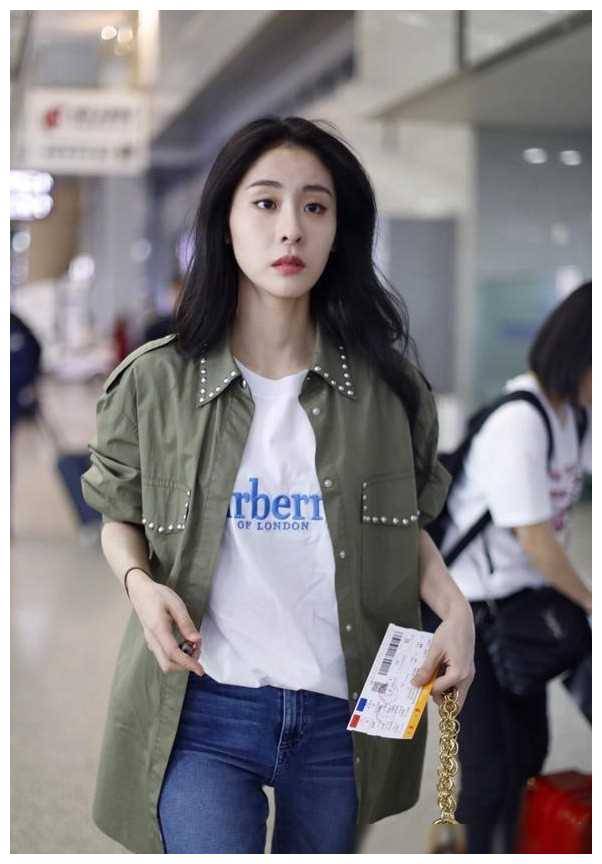 精明的张碧晨,舍去名利,斩取成功;表面空手,实则人生大赢!