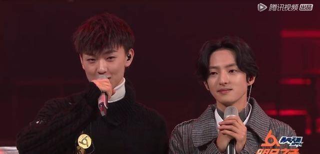 原创明日之子赵天宇和田燚送杨幂礼物一首诗朗诵让幂幂害羞
