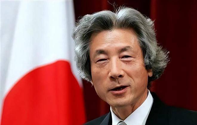 父亲病逝,丈夫离去,安倍洋子的地位一落千丈.