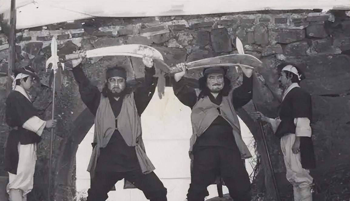 原创古代人被斩首的瞬间是身体感觉头掉了还是头感觉身体不见了