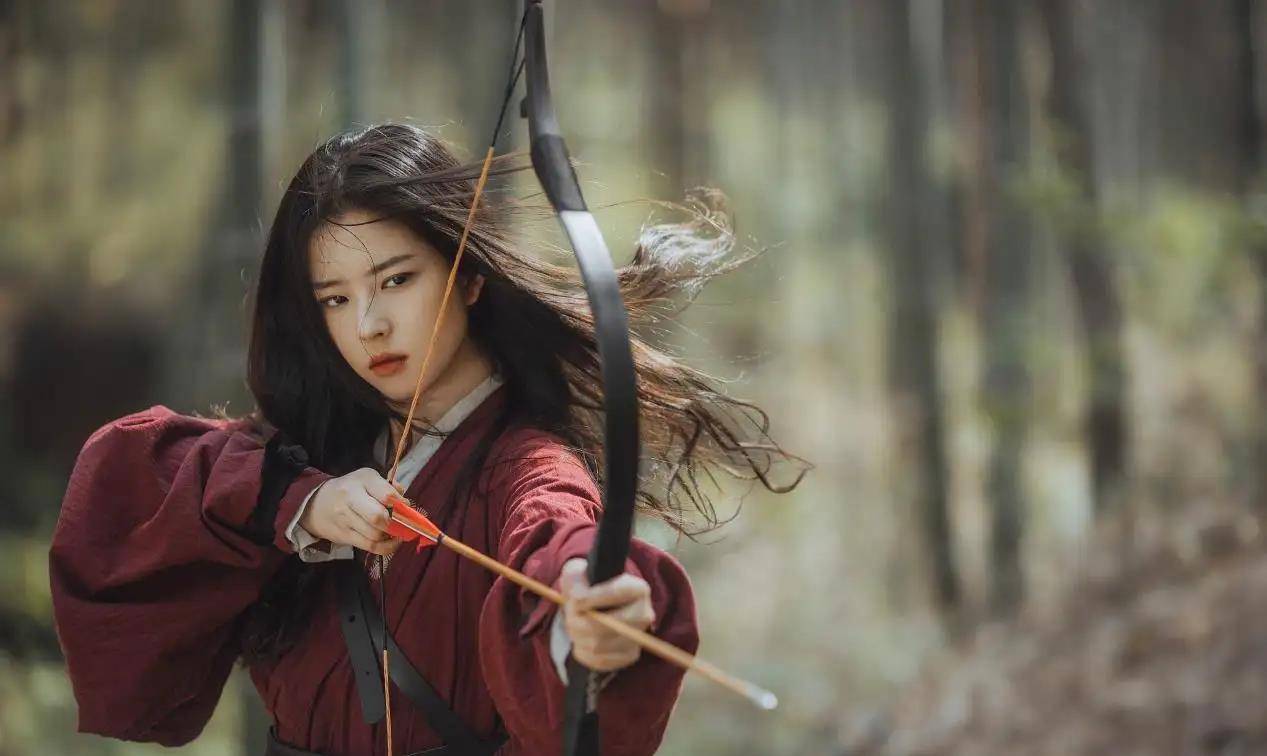 原创民国三大女匪首明明可以靠颜值偏偏要靠才华遇上她你要倒霉