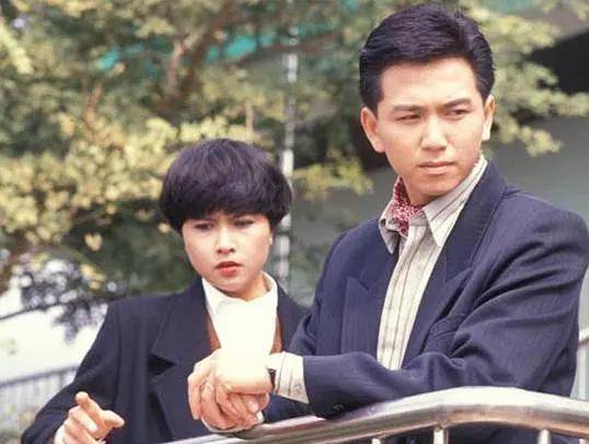 的"丁有康",深情痴心的"齐浩南"等角色,让温兆伦真正成为电视剧一哥