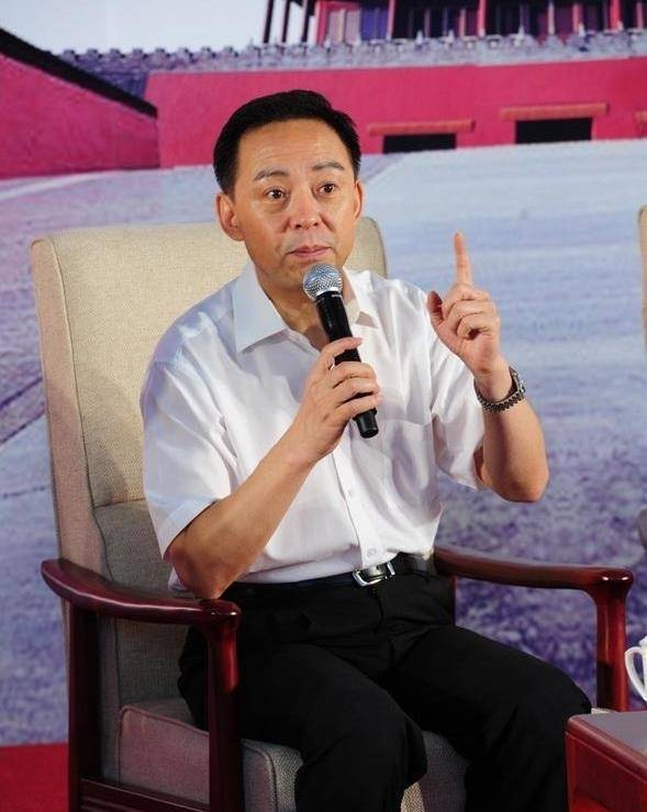 当今京剧演员张火丁热度很高兰文云评价很高于魁智露脸较多