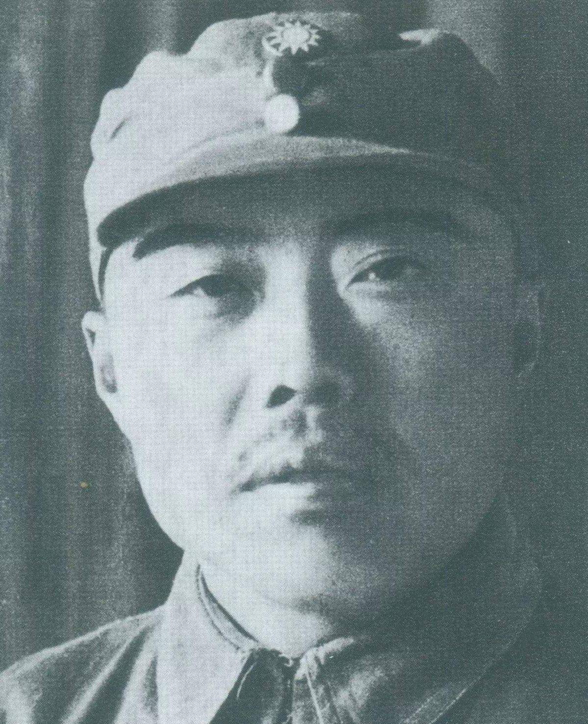 第二,新四军副军长项英与参谋长周子昆项英早年主要从事工人运动,并在