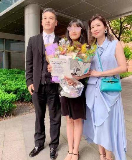 修杰楷:是贾静雯的一束光,将梧桐妹视如己出,重组家庭也很幸福