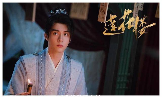 于正新剧招摇女主人气飙升男主惊艳登场熬夜为之追看