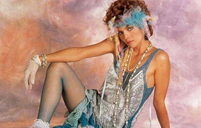 原创《沉睡魔咒2》米歇尔菲佛竟61岁,号称"好莱坞最少整形"女星_身体_