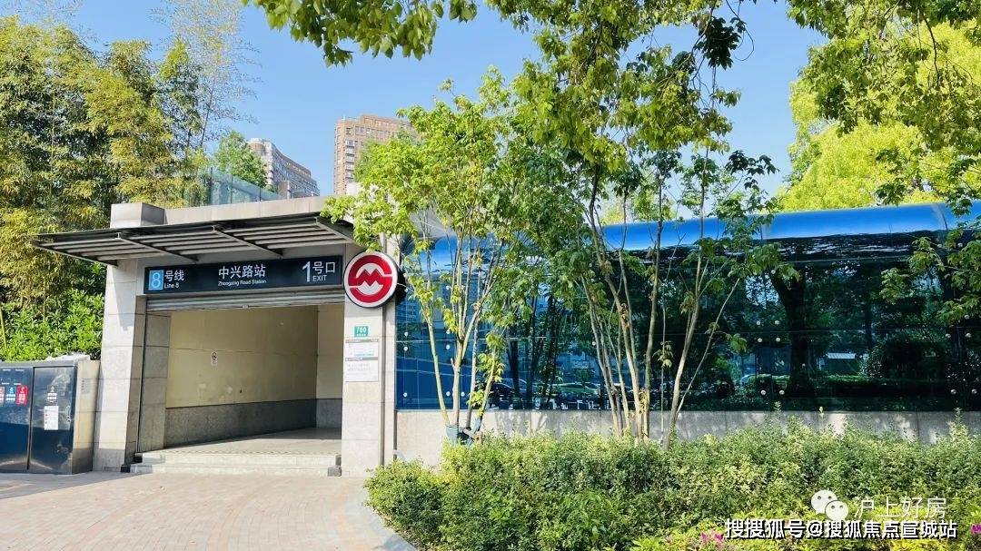 自驾:静安福邸售楼处电话:400-998-9694 自驾3公里可达人民广场,南京