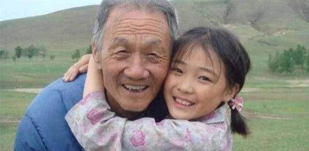 她是《暖春》中的香草,因欺负小花而被说,如今45岁未婚很心酸_郝洋