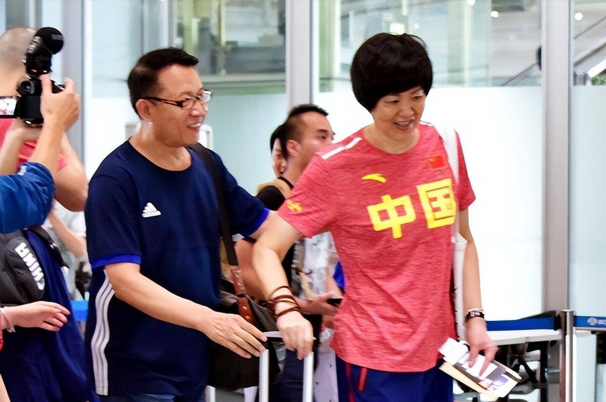 原创郎平和前夫为何离婚面对媒体她的回答让很多人感动