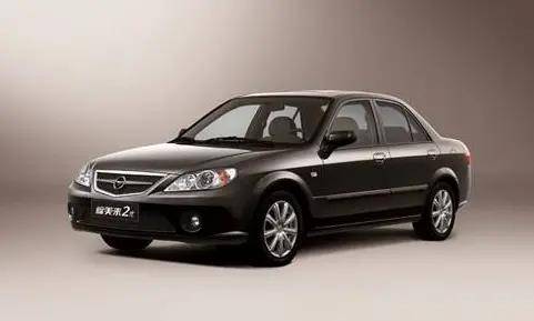 不过这次的福美来不再挂马自达标了,而是以自主品牌的身份,挂上海马标