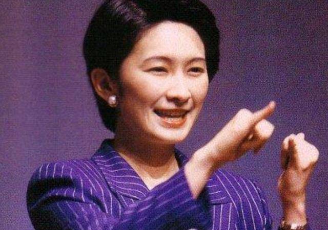 原创笑面狐狸纪子妃为求上位四年生两女后女儿低嫁丢尽王室脸