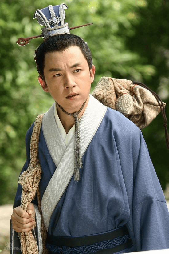 05张晚意很多观众知道他,是从电视剧《觉醒年代》开始的.