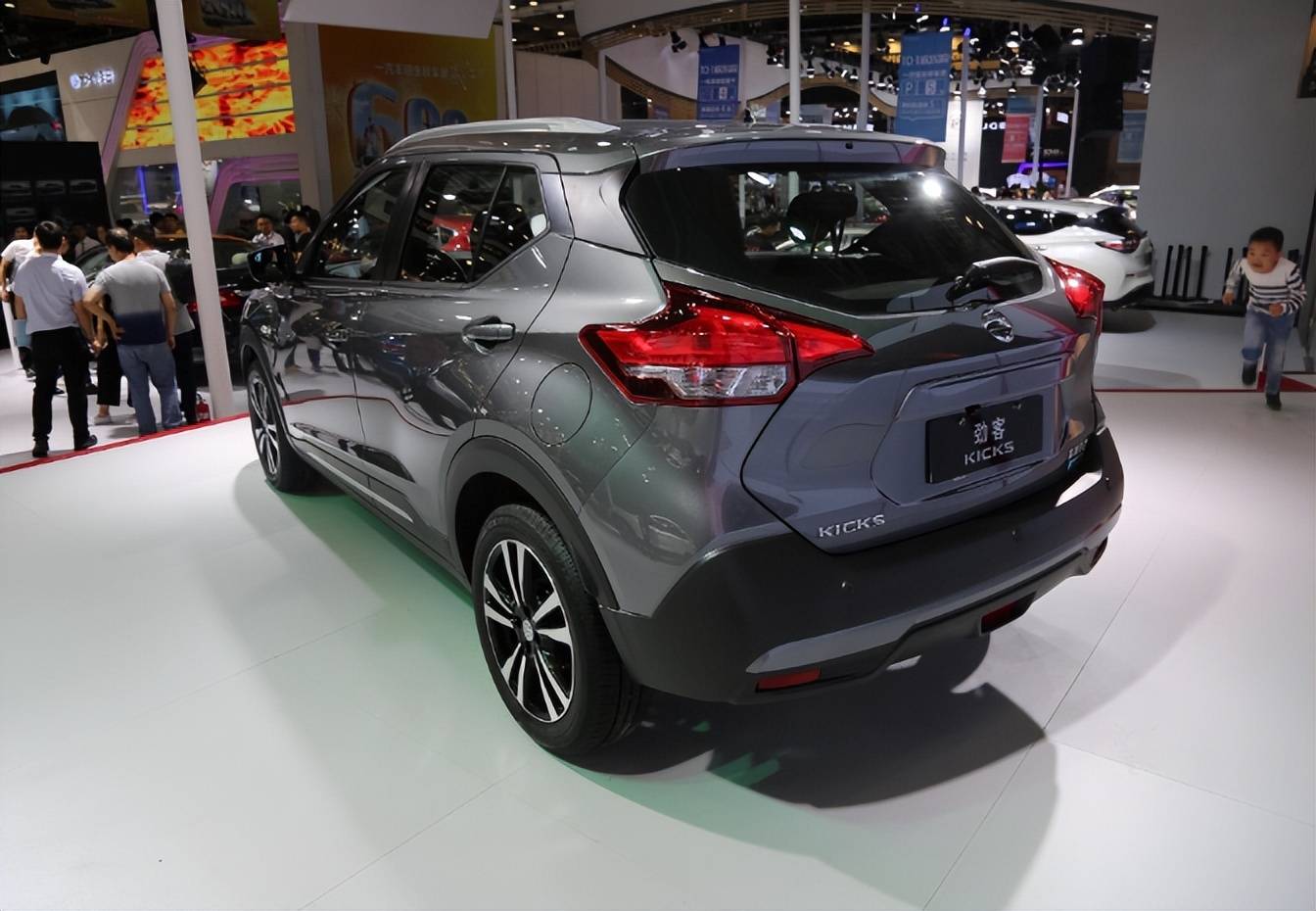 全新日产劲客官图发布:设计风格类似于日产探陆_搜狐汽车_搜狐网