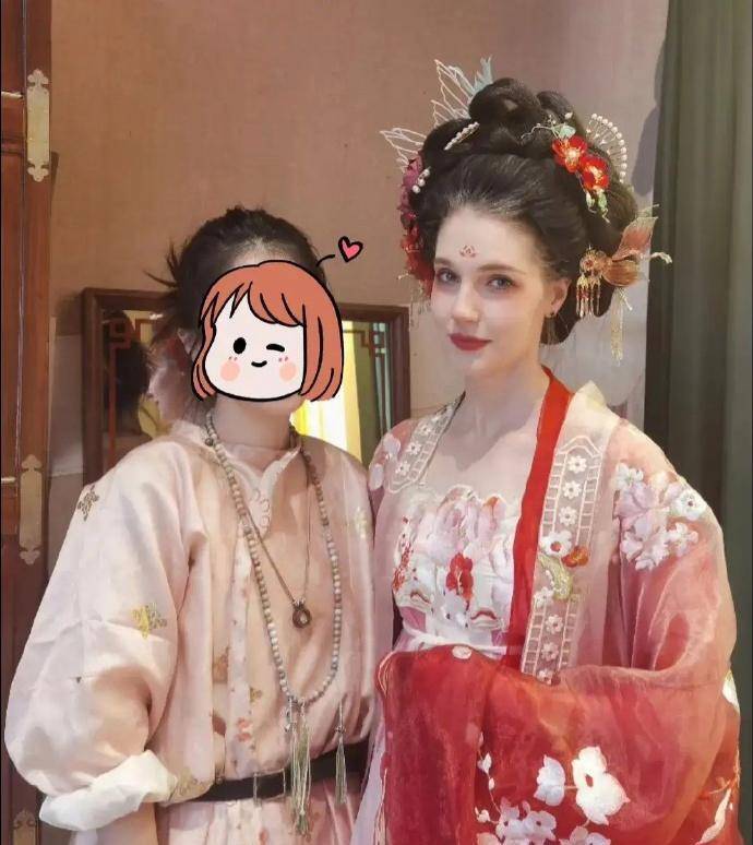 撒贝宁妻子汉服写真曝光