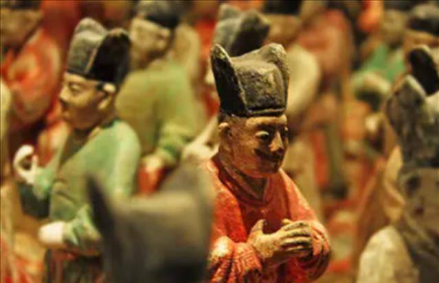 原创蕴含在仪仗俑阵中的不仅是历史印记更是一个民族艺术的体现