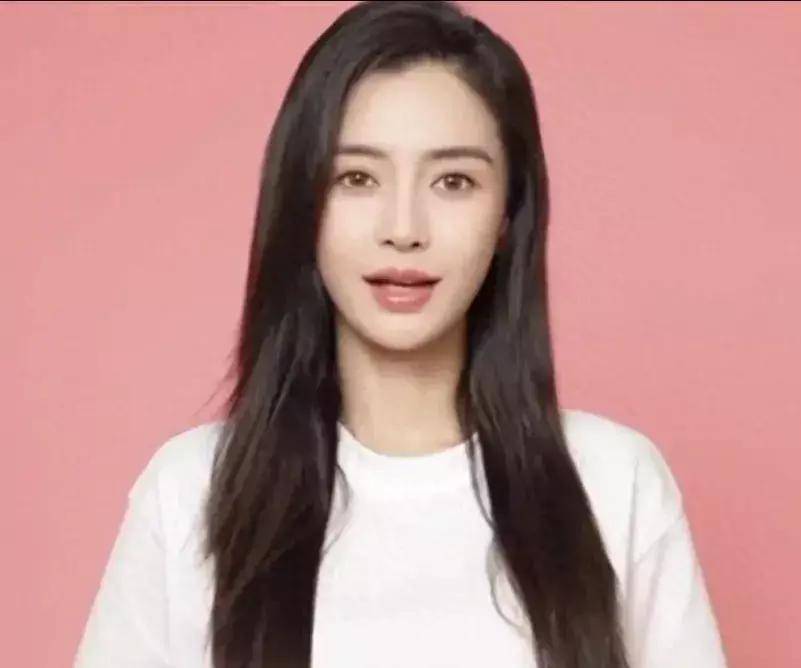 杨颖急于洗白大翻车拍关爱女性视频被骂翻本人看疯马秀背刺