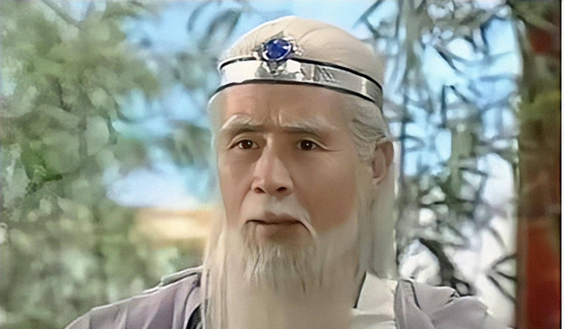 原创蓝天野演员就是演员如果退休就养两只狗一个叫大师一个叫泰斗