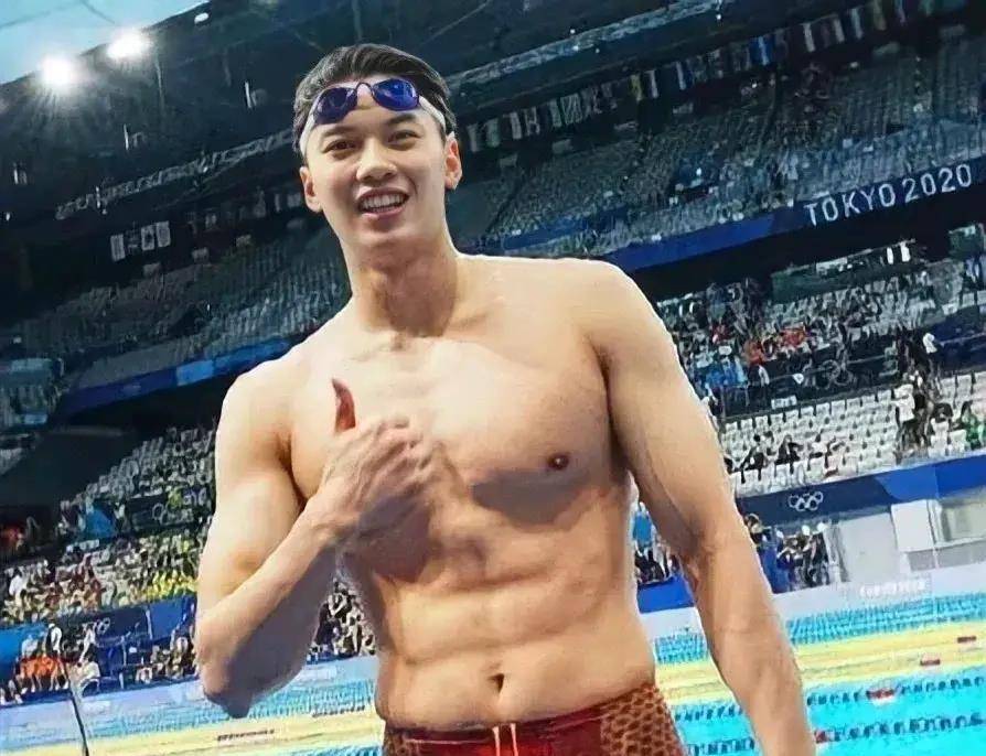 游泳运动员除了之前的宁泽涛帅之外,我觉得现在的汪顺也特别帅!
