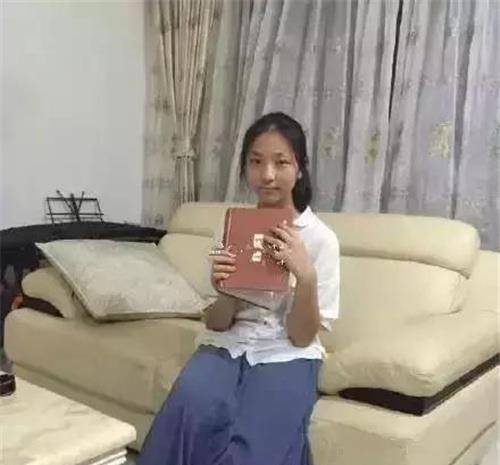 原创高考状元韩思雨爱追剧看动漫从不熬夜刷题靠这4个秘诀考上清华