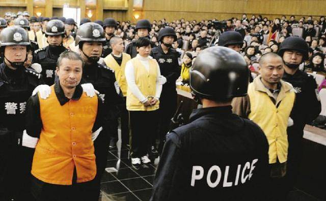 原创云南土皇后拉全家入火坑30岁获死刑宣判后请求捐献遗体